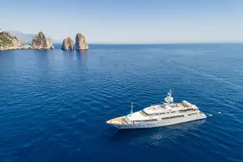 deniki yacht proprietario